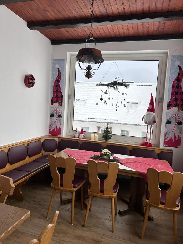 הוילה ווינטרברג Ferienhaus Astenblick - Ideal Fuer Weihnachtsfeiern Und Familienfeiern Bietet Schlafplaetze Fuer Bis Zu 35 Personen מראה חיצוני תמונה