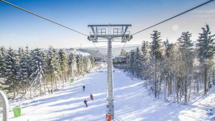 הוילה ווינטרברג Ferienhaus Astenblick - Ideal Fuer Weihnachtsfeiern Und Familienfeiern Bietet Schlafplaetze Fuer Bis Zu 35 Personen מראה חיצוני תמונה