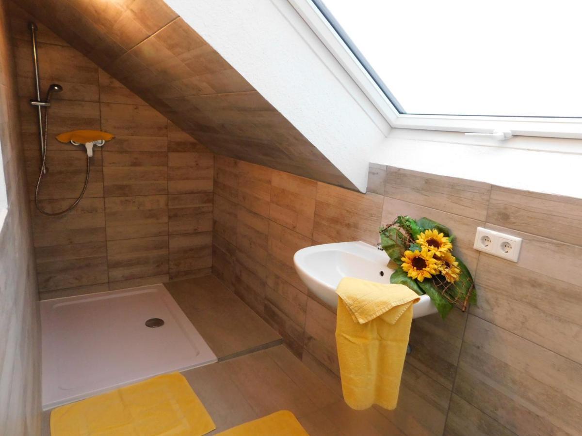הוילה ווינטרברג Ferienhaus Astenblick - Ideal Fuer Weihnachtsfeiern Und Familienfeiern Bietet Schlafplaetze Fuer Bis Zu 35 Personen מראה חיצוני תמונה